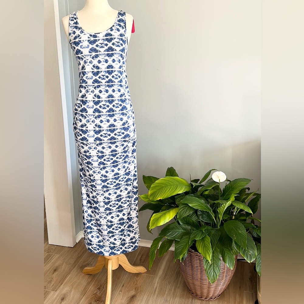 NWT Isabel Maternity sleeveless dress